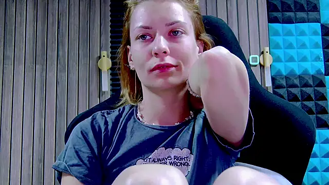 Snapshot of karo123421 chatting on March 2025 03:47:01 AM karo123421 online show from March 2025 03:47:01 AM