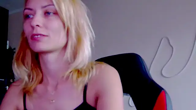 Snapshot of karo123421 chatting on October 2025 06:33:01 AM karo123421 online show from October 2025 06:33:01 AM