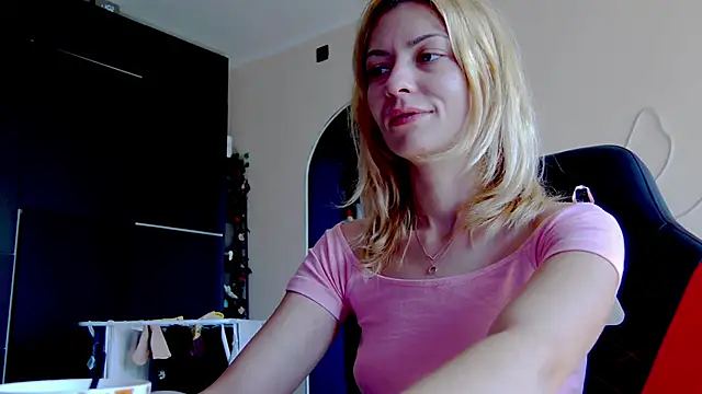 Snapshot of karo123421 chatting on October 2025 08:01:01 AM karo123421 online show from October 2025 08:01:01 AM