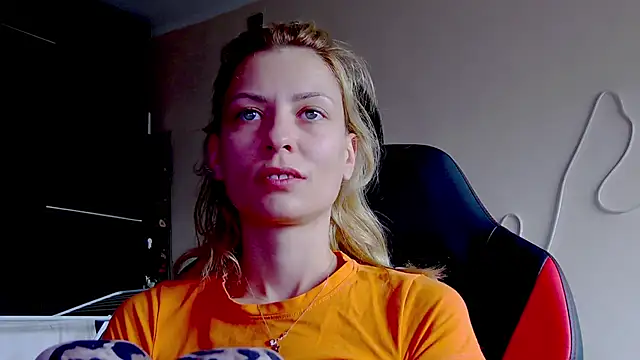 Snapshot of karo123421 chatting on October 2025 09:20:01 AM karo123421 online show from October 2025 09:20:01 AM