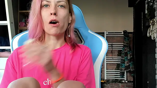 Snapshot of karo123421 chatting on October 2025 08:33:01 AM karo123421 online show from October 2025 08:33:01 AM