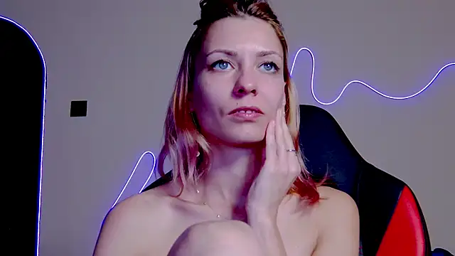 Snapshot of karo123421 chatting on October 2025 08:31:01 PM karo123421 online show from October 2025 08:31:01 PM