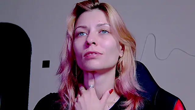 Snapshot of karo123421 chatting on November 2025 09:38:01 PM karo123421 online show from November 2025 09:38:01 PM