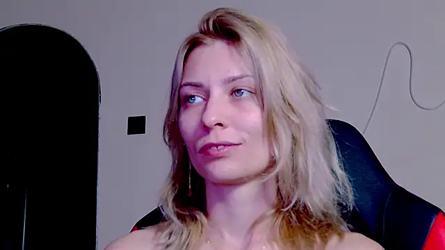 Snapshot of karo123421 chatting on November 2025 09:47:01 PM karo123421 online show from November 2025 09:47:01 PM