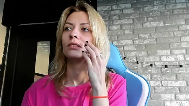 Snapshot of karo123421 chatting on November 2025 08:13:02 AM karo123421 online show from November 2025 08:13:02 AM