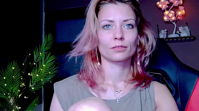 karo123421 online show from December 2025 08:38:01 PM