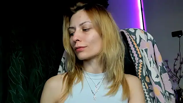 karo123421 online show from February 2026 09:11:01 PM