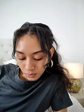 Leaberry online show from October 2025 05:31:02 PM