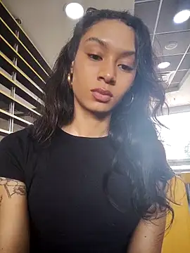 Leaberry online show from December 2025 03:50:02 PM