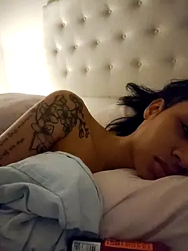 Leaberry online show from February 2026 11:27:02 PM