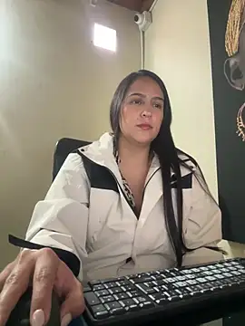 kendall 52 online show from December 2025 02:56:01 PM