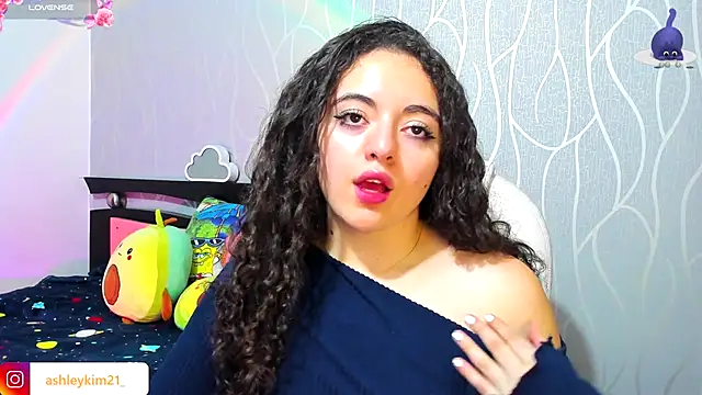 Snapshot of AshleyKim_ chatting on September 2025 12:26:01 AM AshleyKim  online show from September 2025 12:26:01 AM