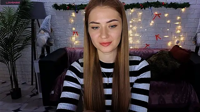 Adelyna Bird online show from December 2024 10:28:01 AM