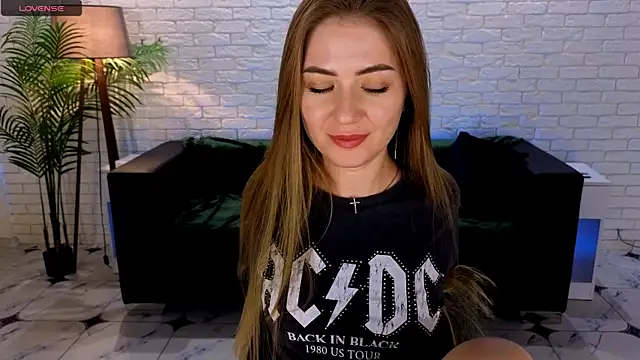 Adelyna Bird online show from March 2025 11:58:01 AM