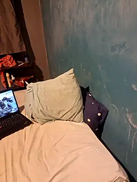 Snapshot of niCuNin chatting on November 2025 10:36:01 PM niCuNin online show from November 2025 10:36:01 PM