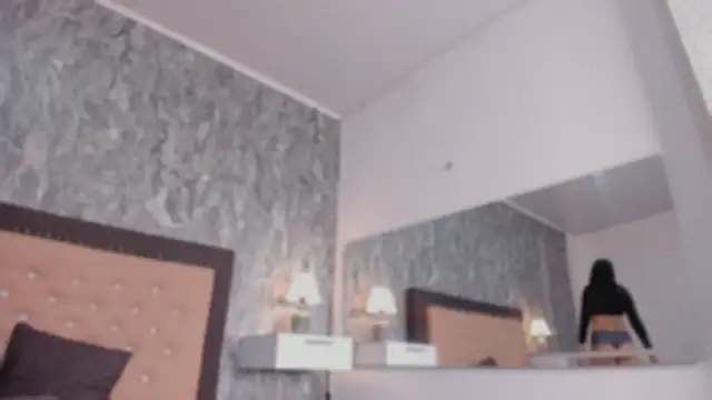 Lia sarahi online show from November 2025 11:44:02 AM