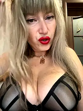 Kittenforyou online show from November 2025 09:43:01 AM