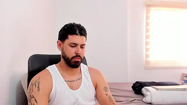 Justyn Torres online show from September 2025 09:27:02 PM