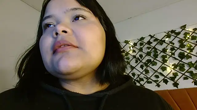 Snapshot of sexychubby___ chatting on February 2025 09:55:01 PM sexychubby    online show from February 2025 09:55:01 PM