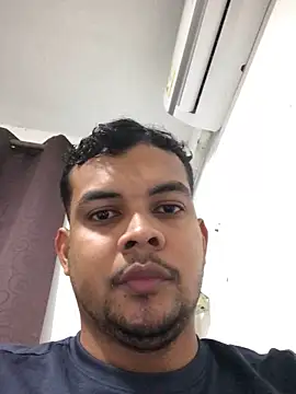 Snapshot of ElsecretodeBruno chatting on September 2025 01:49:01 AM ElsecretodeBruno online show from September 2025 01:49:01 AM