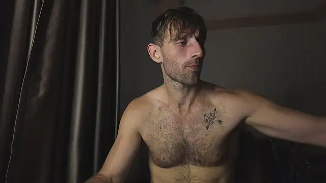 Snapshot of lukegunn chatting on September 2025 02:22:02 AM lukegunn online show from September 2025 02:22:02 AM