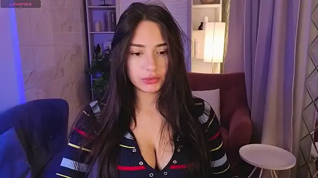 Snapshot of MilanaSugar chatting on November 2025 02:17:01 PM MilanaSugar online show from November 2025 02:17:01 PM