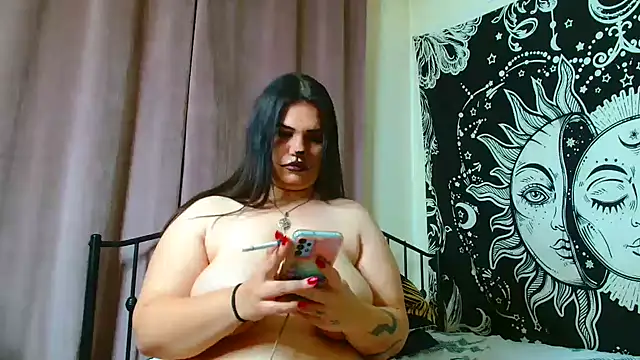 Snapshot of Thichslutxx chatting on October 2025 09:26:02 PM Thichslutxx online show from October 2025 09:26:02 PM