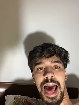 Hermanooooooo online show from February 2026 06:22:02 AM