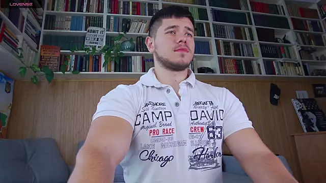 Snapshot of Arilas_ chatting on September 2025 06:14:01 AM Arilas online show from September 2025 06:14:01 AM