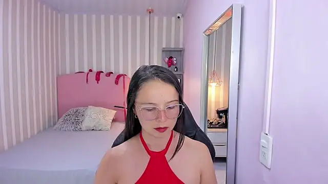 LORELAIGIVEN online show from November 2025 12:27:02 PM