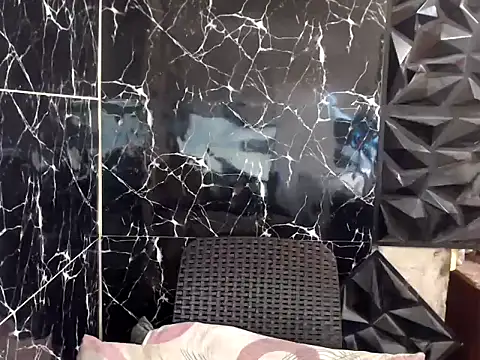 Snapshot of MissKeanna chatting on January 2025 07:43:02 AM MissKeanna online show from January 2025 07:43:02 AM