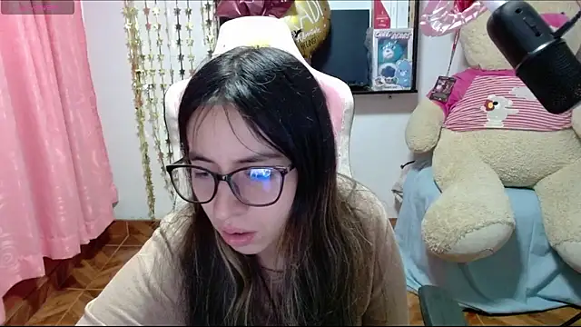 Maggie Fox3 online show from November 2025 01:38:01 AM