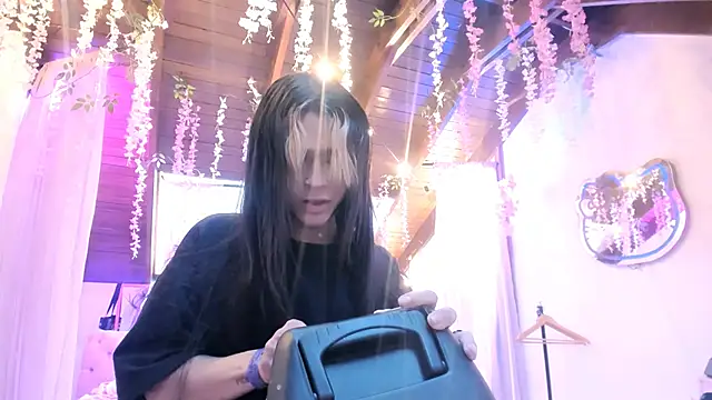 Snapshot of stormytt_ chatting on December 2024 11:32:02 AM stormytt  online show from December 2024 11:32:02 AM