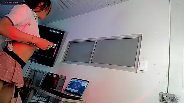 Snapshot of stormytt_ chatting on January 2025 10:56:01 PM stormytt  online show from January 2025 10:56:01 PM