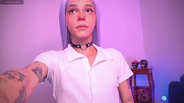 Snapshot of Varya_Ferreira chatting on March 2025 01:57:02 AM Varya Ferreira online show from March 2025 01:57:02 AM