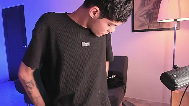 Snapshot of Varya_Ferreira chatting on February 2026 02:28:01 AM Varya Ferreira online show from February 2026 02:28:01 AM