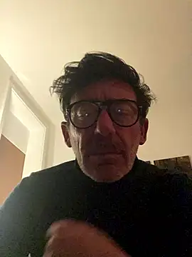 Snapshot of maxximere chatting on January 2026 02:04:01 AM maxximere online show from January 2026 02:04:01 AM