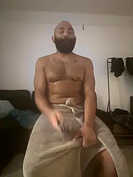 Roguecut82 online show from September 2025 02:08:01 PM