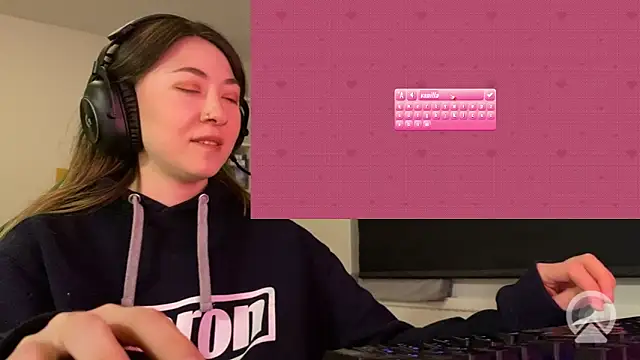 Snapshot of chibi_moon_ chatting on April 2026 07:52:02 PM chibi moon online show from April 2026 07:52:02 PM