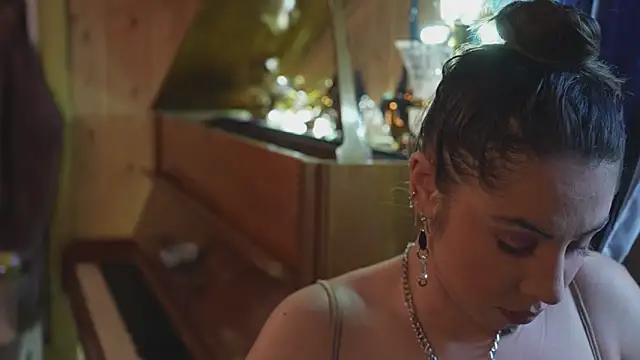 VanessaDoyle online show from October 2025 08:18:01 AM