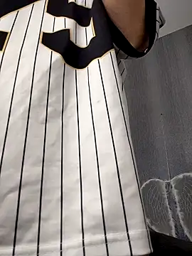 Amira Milker online show from February 2025 07:50:02 PM