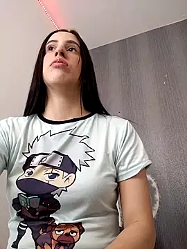 Amira Milker online show from February 2025 01:07:01 PM