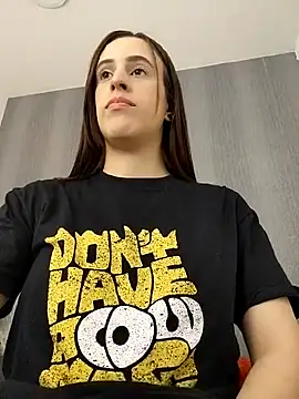 Amira Milker online show from September 2025 05:02:02 PM