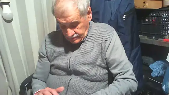 Snapshot of nonnomaturobisex chatting on May 2026 07:17:02 AM nonnomaturobisex online show from May 2026 07:17:02 AM