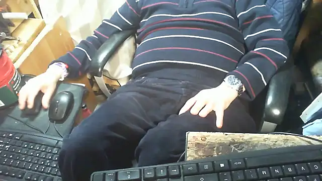 Snapshot of nonnomaturobisex chatting on May 2026 07:57:02 AM nonnomaturobisex online show from May 2026 07:57:02 AM