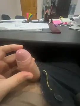 Snapshot of Vgma057 chatting on December 2024 01:51:01 PM Vgma057 online show from December 2024 01:51:01 PM