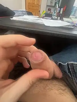 Snapshot of Vgma057 chatting on March 2025 11:29:01 AM Vgma057 online show from March 2025 11:29:01 AM