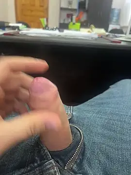 Snapshot of Vgma057 chatting on November 2025 09:40:01 AM Vgma057 online show from November 2025 09:40:01 AM