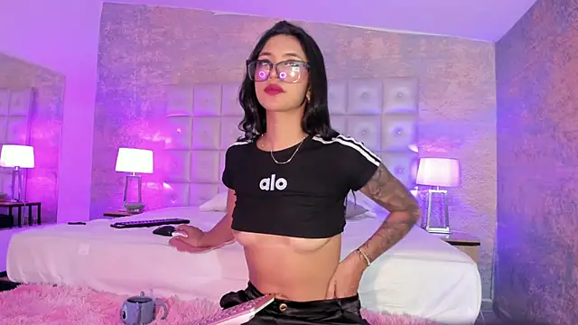 AntonellaRossi online show from November 2025 07:46:02 PM