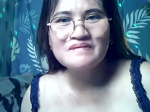 Snapshot of Amazing_Angel22 chatting on May 2026 12:45:02 PM Amazing Angel22 online show from May 2026 12:45:02 PM